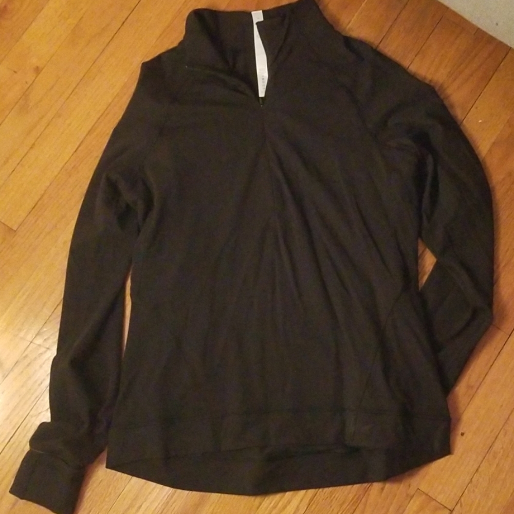 Lululemon outrun the elements 1/2 zip